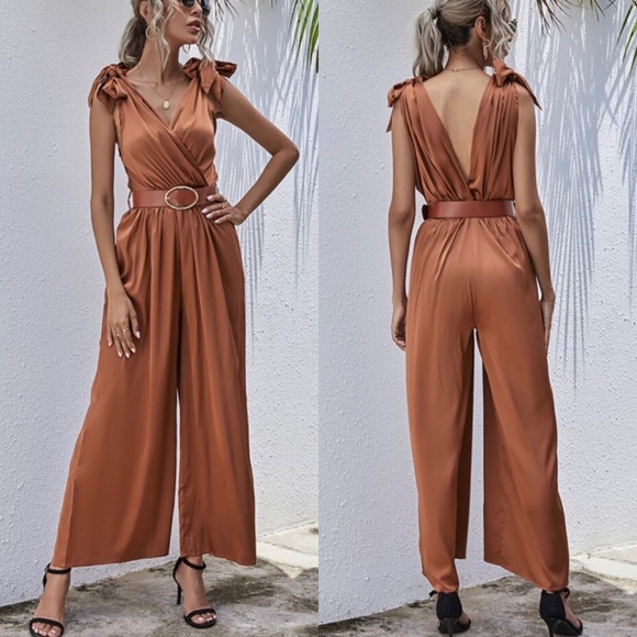 SHEIN Pants - NWOT Surplice Front Knot V-Back Jumpsuit With Belt